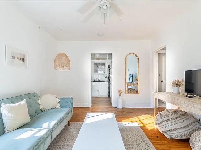 1028 E 43rd ST, Austin, TX 78751