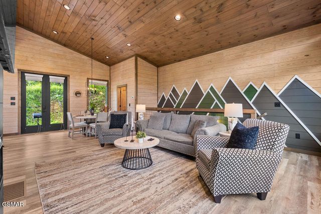 1514 Mountain Drive, Sevierville, TN 37876