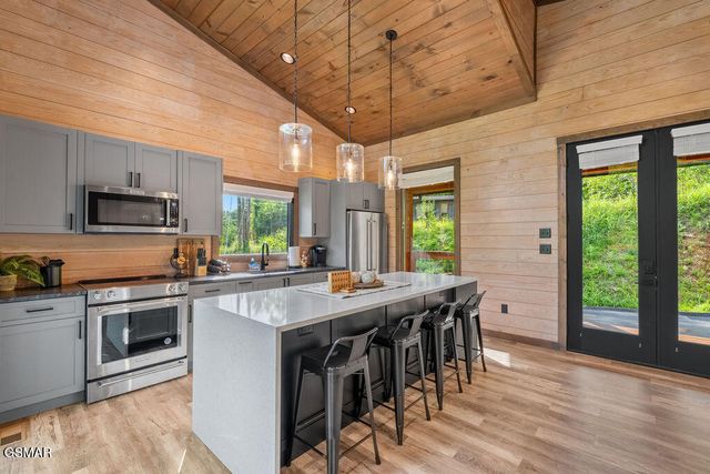 1514 Mountain Drive, Sevierville, TN 37876