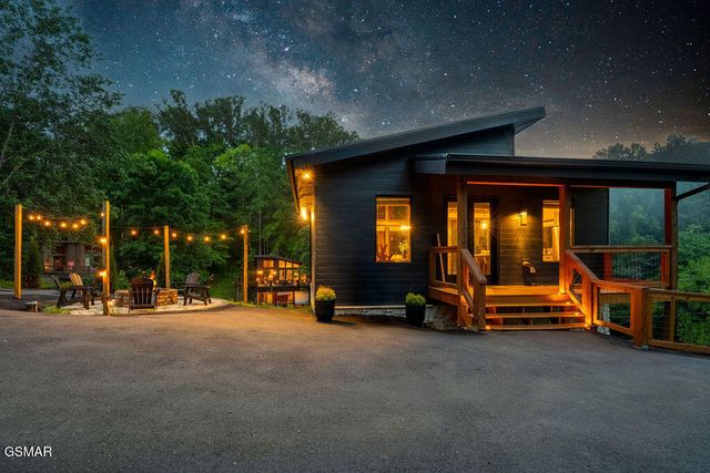 1514 Mountain Drive, Sevierville, TN 37876