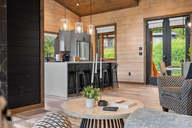 1514 Mountain Drive, Sevierville, TN 37876