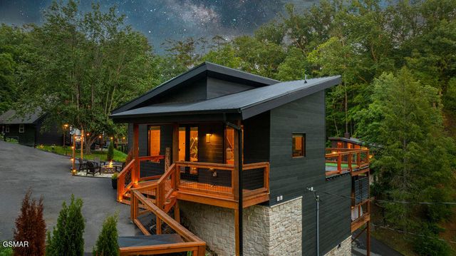 1514 Mountain Drive, Sevierville, TN 37876