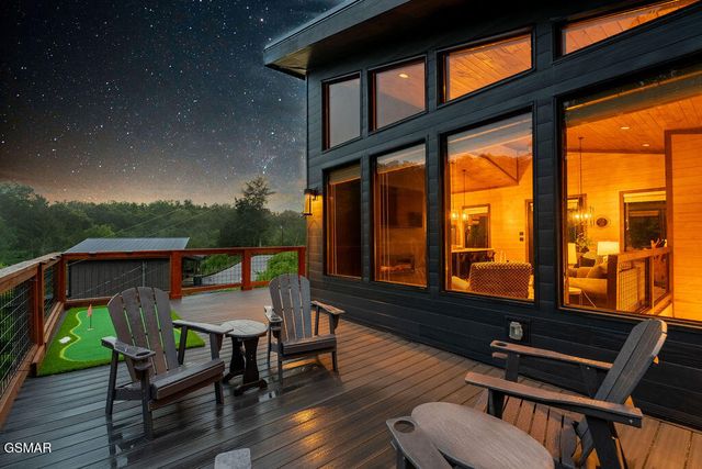 1514 Mountain Drive, Sevierville, TN 37876