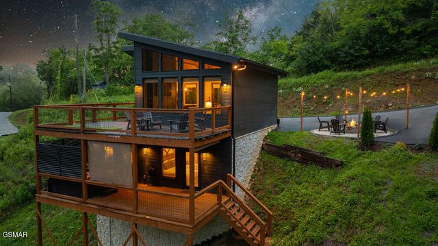 1514 Mountain Drive, Sevierville, TN 37876