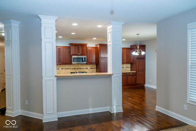 6677 W May Apple Drive, Mccordsville, IN 46055