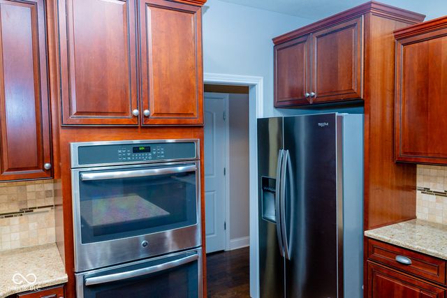 6677 W May Apple Drive, Mccordsville, IN 46055