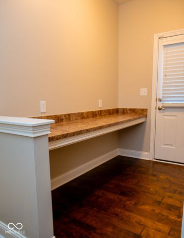 6677 W May Apple Drive, Mccordsville, IN 46055