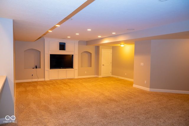 6677 W May Apple Drive, Mccordsville, IN 46055