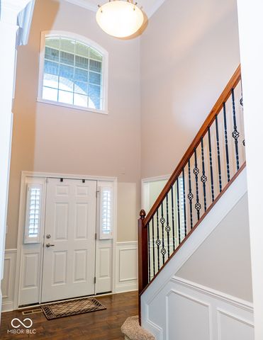 6677 W May Apple Drive, Mccordsville, IN 46055