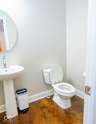 6677 W May Apple Drive, Mccordsville, IN 46055