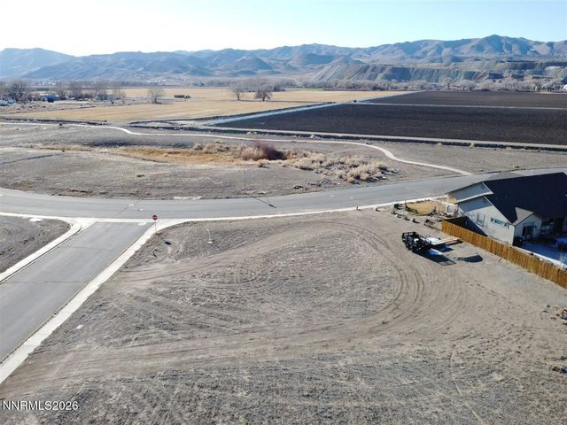 422 Seminole Drive, Yerington, NV 89447
