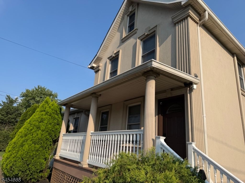 1717 W Camplain Rd, Manville Boro, NJ 08835 — exterior