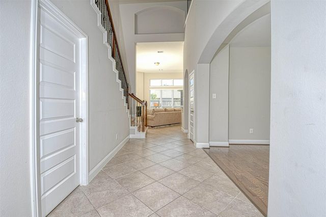 15506 Kensington Bluff Drive, Cypress, TX 77429