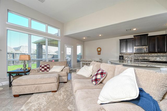 15506 Kensington Bluff Drive, Cypress, TX 77429