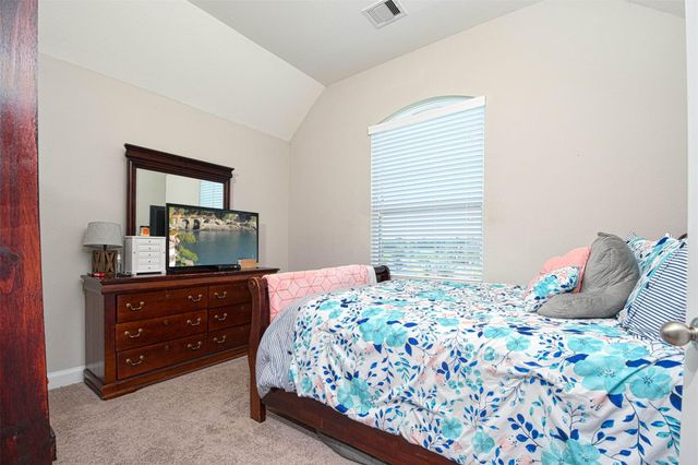 15506 Kensington Bluff Drive, Cypress, TX 77429