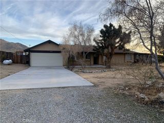 25095 Via Vista Road, Apple Valley, CA 92307