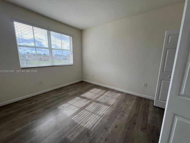 16568 SW 54th St, Miami, FL 33185