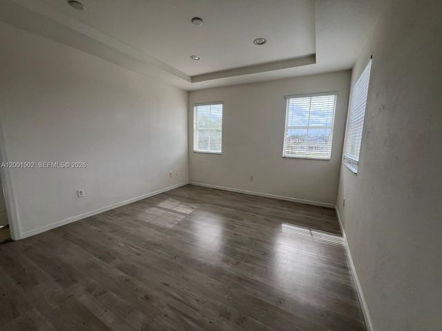 16568 SW 54th St, Miami, FL 33185