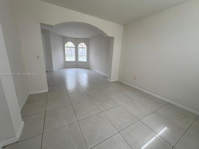 16568 SW 54th St, Miami, FL 33185