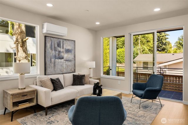 18002 A 10th Avenue NE, Shoreline, WA 98155