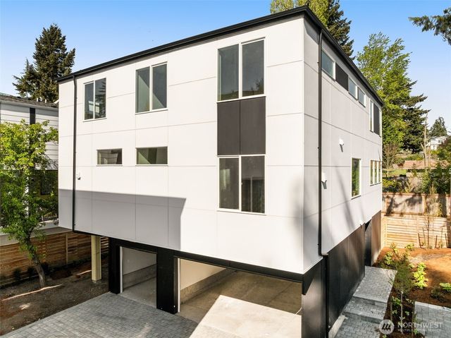 18002 A 10th Avenue NE, Shoreline, WA 98155