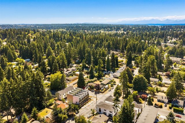 18002 A 10th Avenue NE, Shoreline, WA 98155