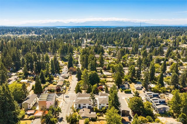 18002 A 10th Avenue NE, Shoreline, WA 98155