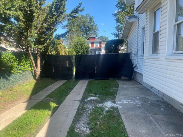 24714 137th Road, Rosedale, NY 11422