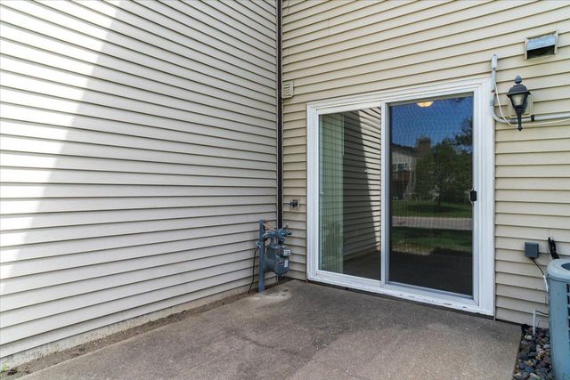 10326 Balsam Lane, Eden Prairie, MN 55347