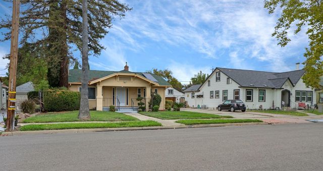 1719 W Willow St, Stockton, CA 95203