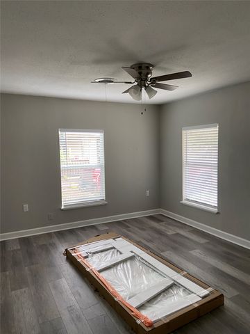 1607 SE 18th Street, Mineral Wells, TX 76067