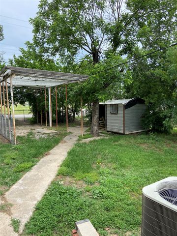 1607 SE 18th Street, Mineral Wells, TX 76067