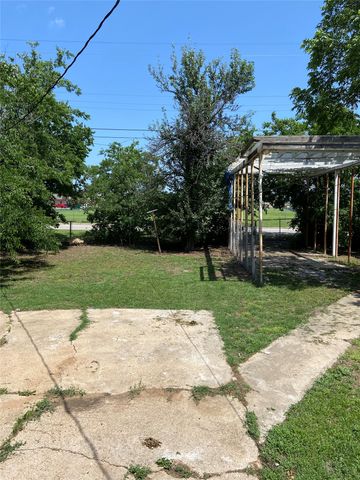 1607 SE 18th Street, Mineral Wells, TX 76067