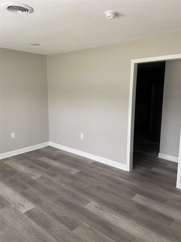 1607 SE 18th Street, Mineral Wells, TX 76067