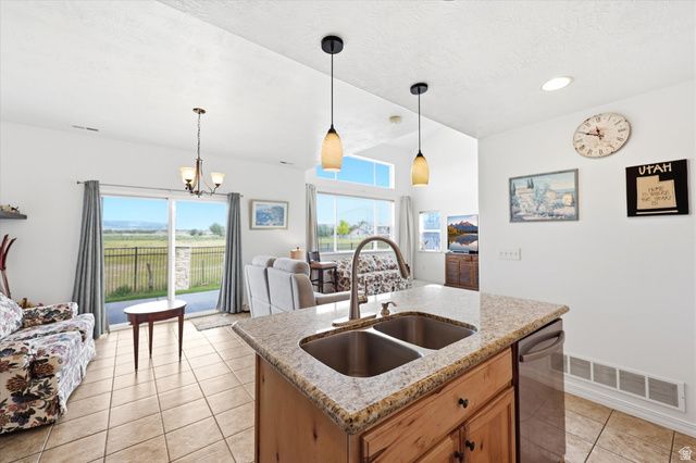 569 E 1540 S, Lehi, UT 84043