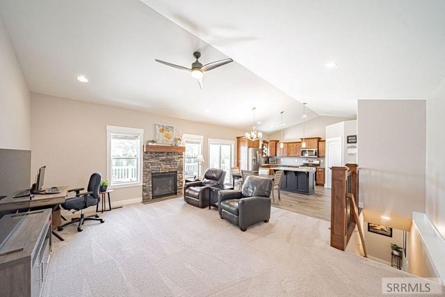 1043 Diamond Drive, Ammon, ID 83406