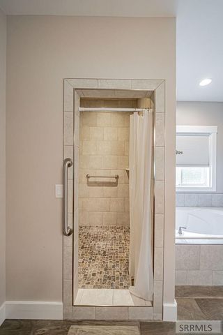 1043 Diamond Drive, Ammon, ID 83406