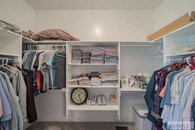 1043 Diamond Drive, Ammon, ID 83406