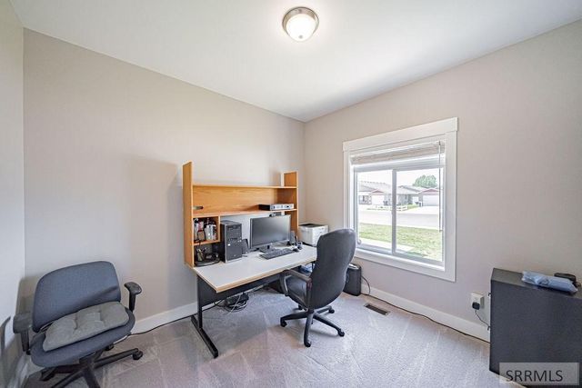 1043 Diamond Drive, Ammon, ID 83406