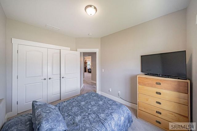 1043 Diamond Drive, Ammon, ID 83406