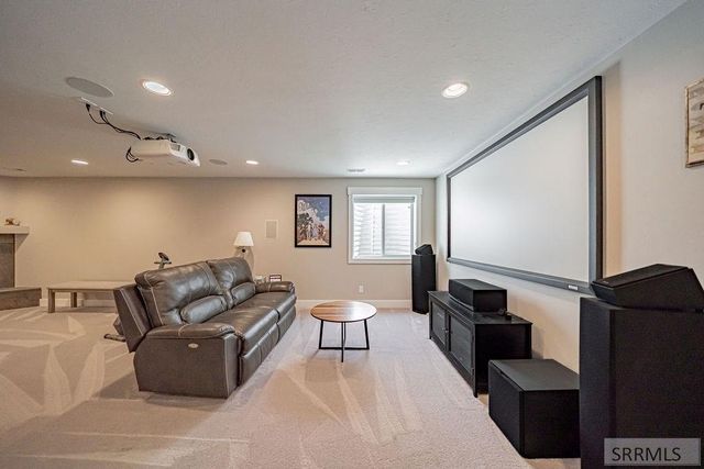 1043 Diamond Drive, Ammon, ID 83406