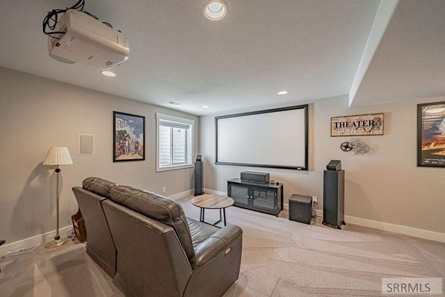 1043 Diamond Drive, Ammon, ID 83406