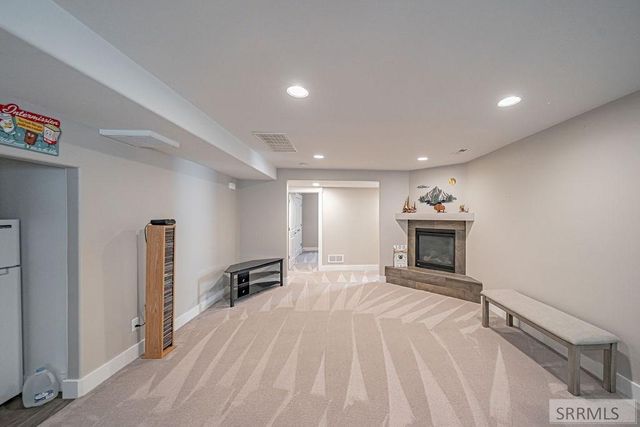 1043 Diamond Drive, Ammon, ID 83406