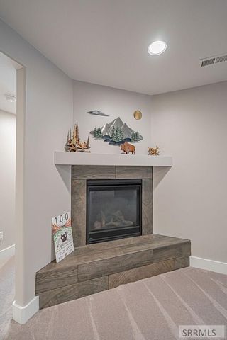 1043 Diamond Drive, Ammon, ID 83406