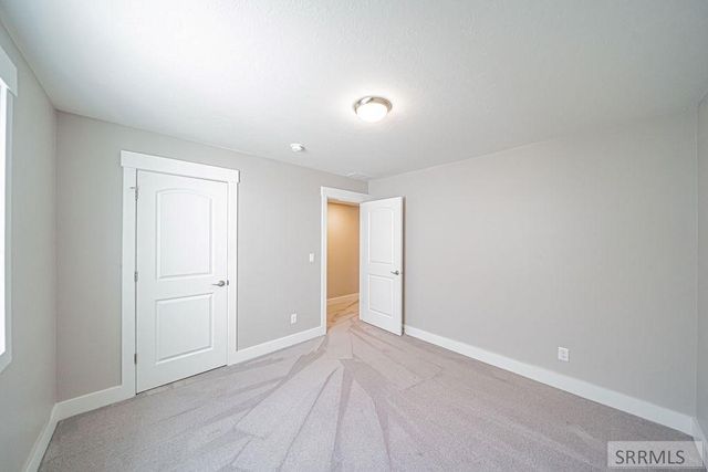 1043 Diamond Drive, Ammon, ID 83406