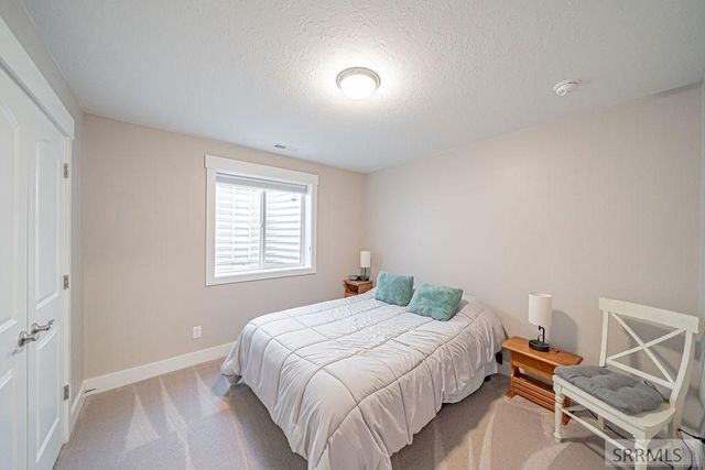 1043 Diamond Drive, Ammon, ID 83406