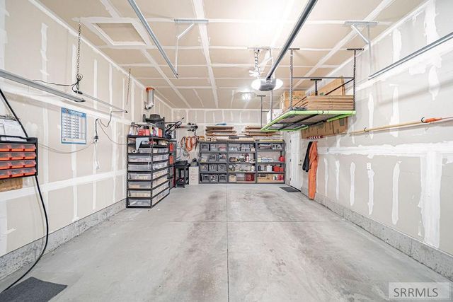 1043 Diamond Drive, Ammon, ID 83406