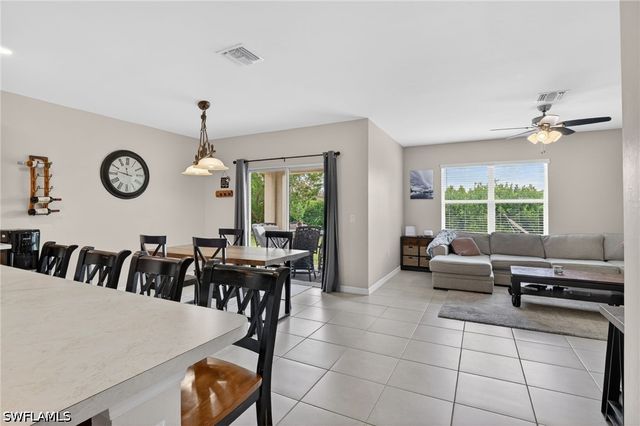 3425 Cancun CT, Cape Coral, FL 33909