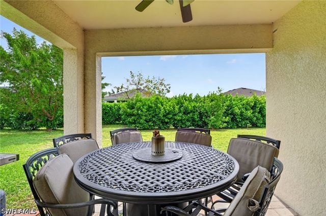 3425 Cancun CT, Cape Coral, FL 33909