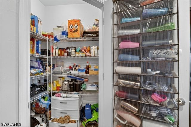 3425 Cancun CT, Cape Coral, FL 33909